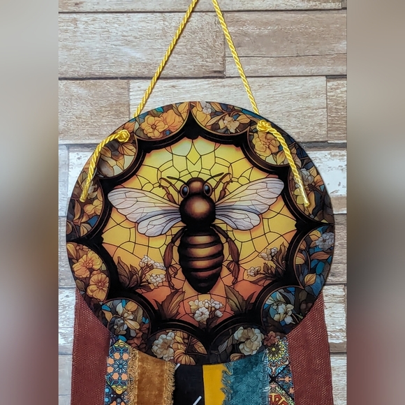 New Handcrafted Honey Bee Multi Colored Dream Catcher - Picture 4 of 8